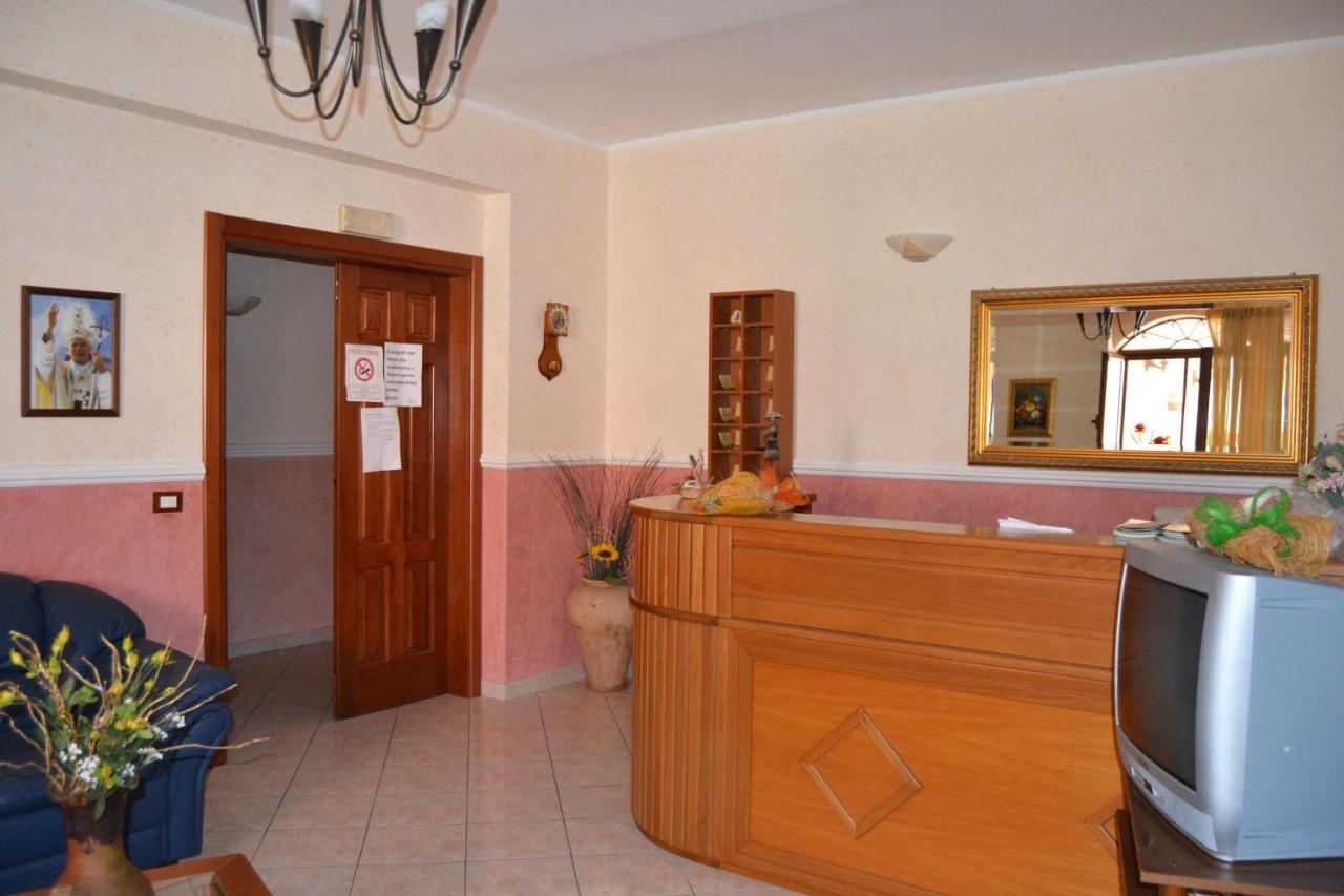 Hotel Ristorante L'Avvenire Джицерия Екстериор снимка