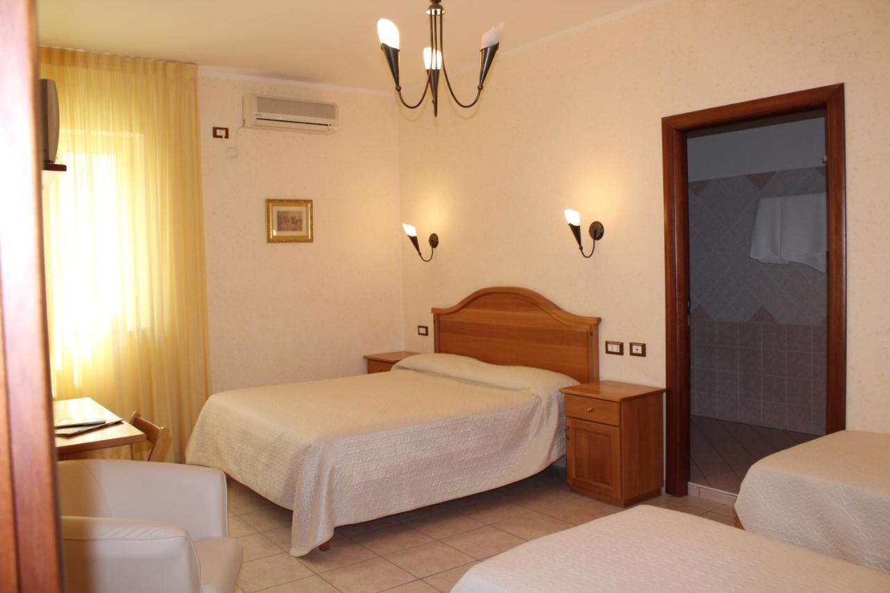 Hotel Ristorante L'Avvenire Джицерия Екстериор снимка