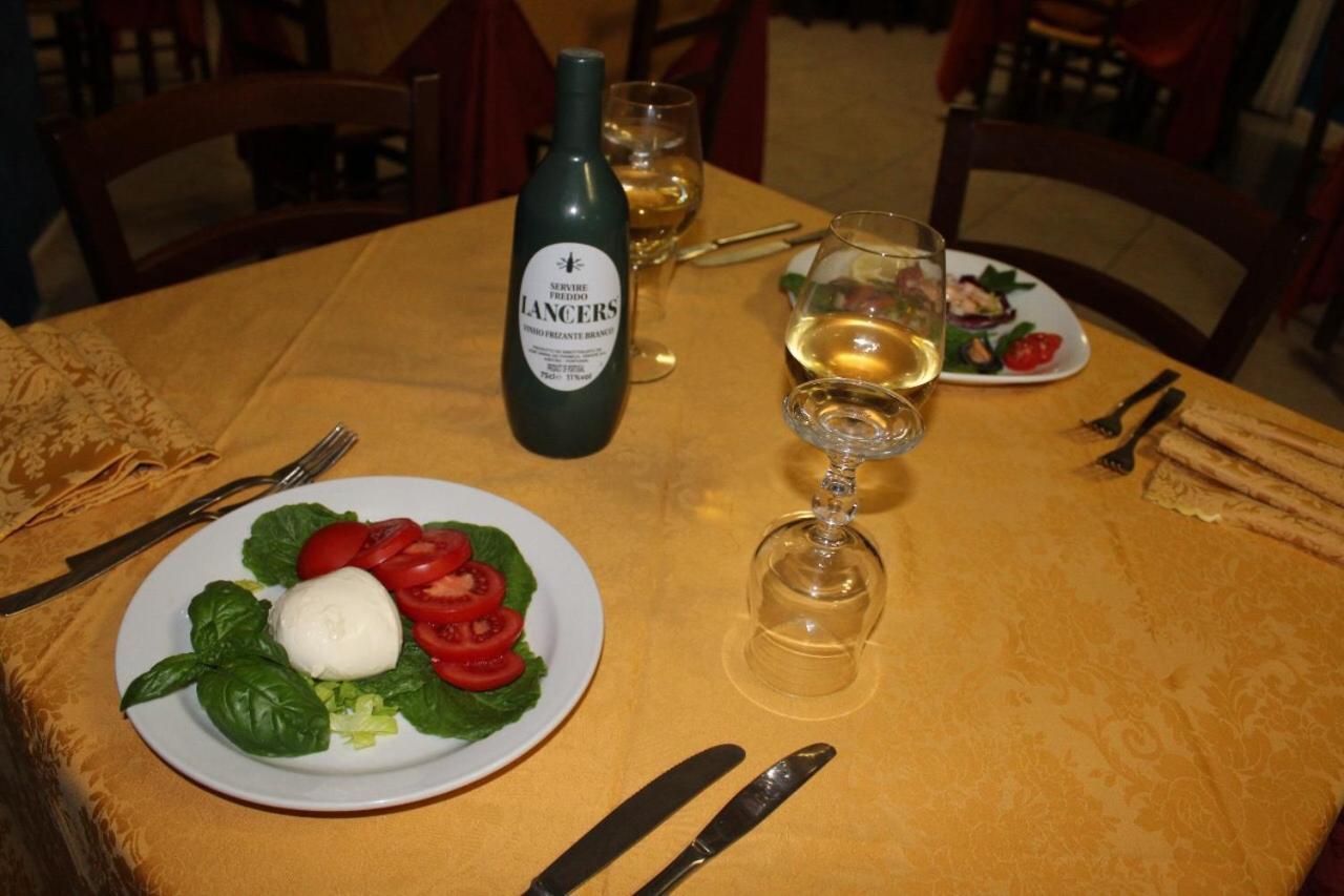 Hotel Ristorante L'Avvenire Джицерия Екстериор снимка