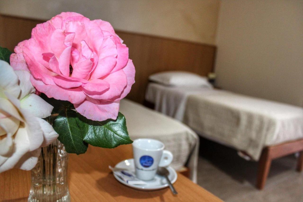 Hotel Ristorante L'Avvenire Джицерия Екстериор снимка